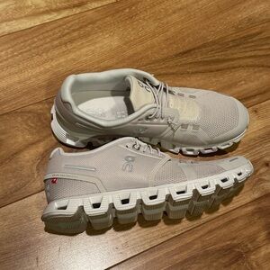 Cloud 5 W Pearl | White 8